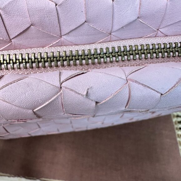 Madewell The Puff Woven Leather Crossbody Bag Subtle Blossom Pink - Picture 13 of 15